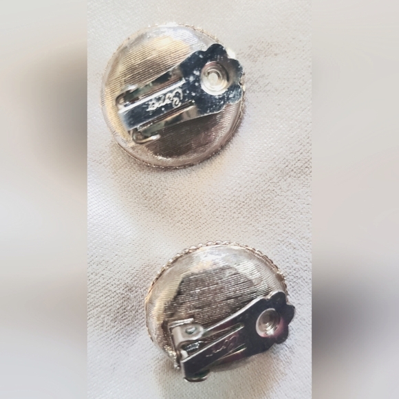 Vintage Coro Elegant Faux Pearl  and Gold Tone Earrings - Picture 5 of 7